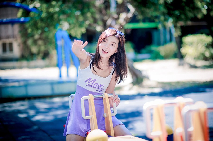 有的时候死死的坚持可能会在一个合适的时候重拾，无论对理想还是对感情都是这样。——韩寒《我所理解的生活》